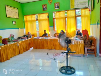 Rapat Rutin Guru